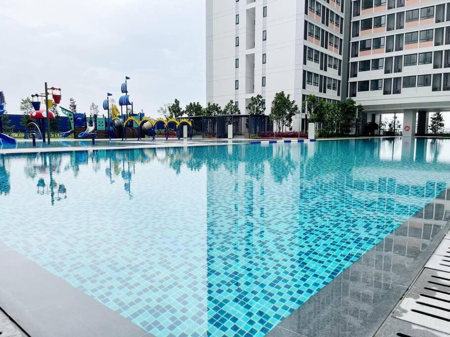 Horizon Suite Homestay, Klia By S&T Homez Sepang Exterior photo